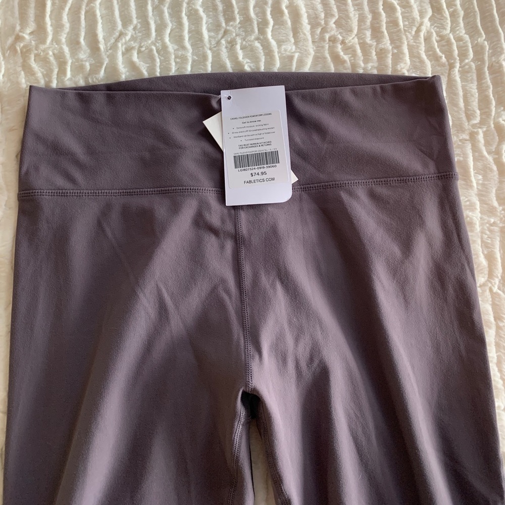 Fabletics Bundle - Picture 4 of 8